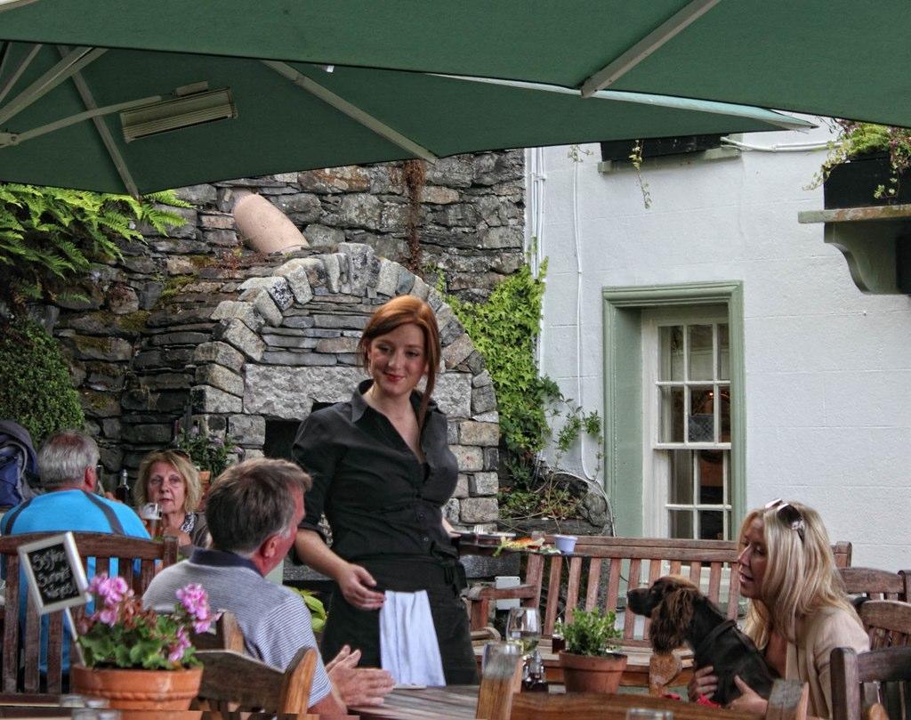 Mason'S Arms Otel Bowland Bridge Dış mekan fotoğraf